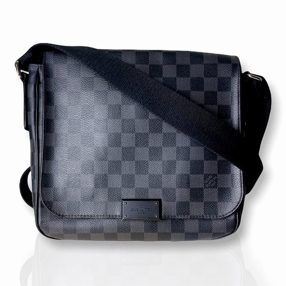 DISTRICT PM GRAPHITE MESSENGER BAG - Picture 2 of 15